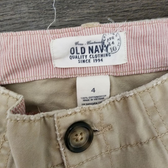 Vintage Old Navy Khaki Shorts - Picture 2 of 2
